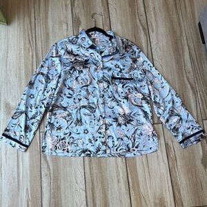 Victoria’s Secret Floral Patterned Blue Black Pajama Top size Medium
